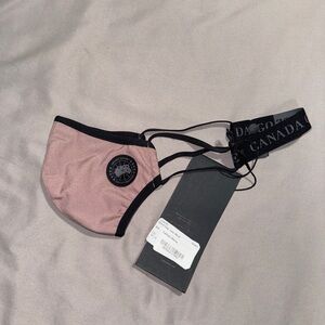 Canada Goose Face Mask — L/XL